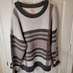 Woman's  evri sweater new size 1X